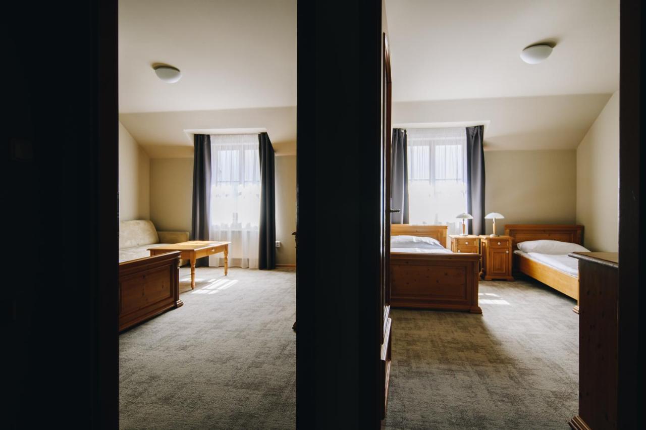 Kounicky Dvur Hotel Dolni Kounice Exterior photo