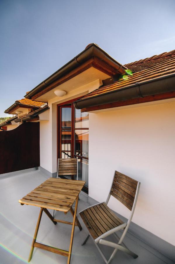 Kounicky Dvur Hotel Dolni Kounice Exterior photo