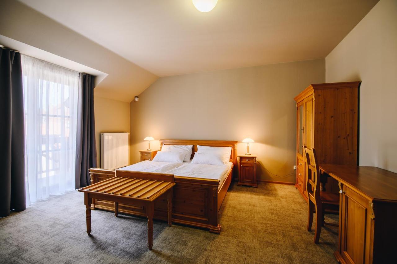 Kounicky Dvur Hotel Dolni Kounice Exterior photo